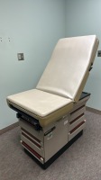 MIDMARK 404 EXAM TABLE, LOC: PHYS 2