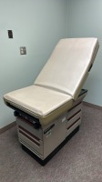 MIDMARK 404 EXAM TABLE, LOC: PHYS 2