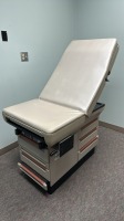 MIDMARK 404 EXAM TABLE, LOC: PHYS 2