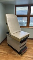MIDMARK 404 EXAM TABLE, LOC: PHYS 2