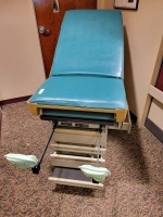 MIDMARK 404 EXAM TABLE