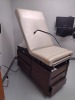 MIDMARK 102 EXAM TABLE WITH WELCH ALLYN 48200 LITE-BOX WITH LITE PIPE - 3