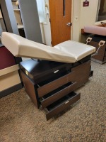 MIDMARK 102 EXAM TABLE