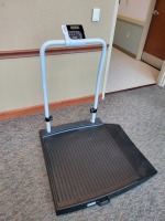 RICE LAKE H350-10-2 DIGITAL PATIENT SCALE WHEELCHAIR ACCESSIBLE