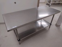 STAINLESS STEEL TABLE