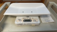 TANITA 1583 INFANT SCALE