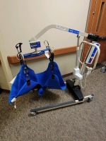 INVACARE RELIANT 450 PATIENT LIFT WITH SCALE AND EXTRA BATTERY AND WALL CHARGER