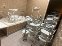 COMMODES AND SHOWER CHAIRS,LOC: AF 101