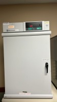 FISHER SCIENTIFIC ISOTEMP INCUBATOR