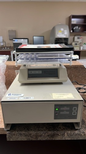 JOHNSON AND JOHNSON MTS INCUBTOR AND MTS CENTRIFUGE