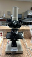 NIKON LAB MICROSCOPE 10X EYE PIECES WITH 4 OBJECTIVES