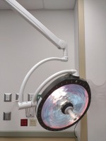 STERIS HARMONY LC MOUNTED SURGICAL LIGHT WITH WALL CONTROL, LOC: 405 (COI REQUIRED)