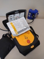 MEDTRONIC LIFEPAK CR PLUS DEFIBRILLATOR