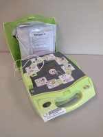 ZOLL AED PLUS DEFIBRILLATOR WITH CASE