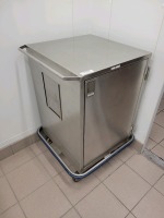 CABINET, FOOD DELIVERY, ON WHEELS, LOC: KITCHEN/CAF&Eacute;