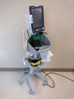 MINDRAY ACCUTORR 7, 6103F-PA00065 VITAL SIGNS MONITOR ON CART