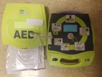 ZOLL AEDPLUS DEFIBRILLATOR WITH CASE