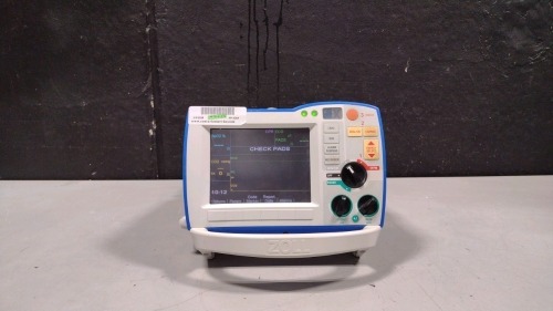 ZOLL R-SERIES ALS DEFIB WITH PACING, 12 LEAD ECG, CO2, SPO2, ANALYZE