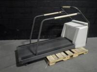 MARQUETTE SERIES 2000 TREADMILL