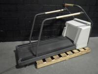 MARQUETTE SERIES 2000 TREADMILL