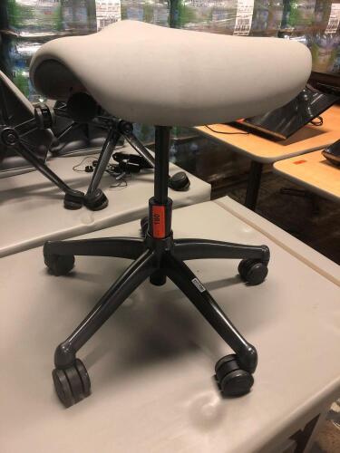 HUMANSCALE SADDLE SEAT