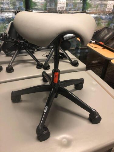 HUMANSCALE SADDLE SEAT