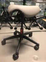 HUMANSCALE SADDLE SEAT