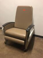 WINCO PATIENT RECLINER