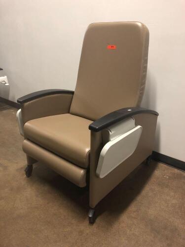 WINCO PATIENT RECLINER