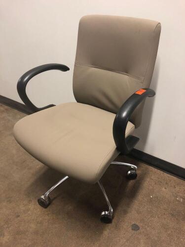 LEATHERETTE ROLLING OFFICE CHAIR