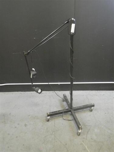 EXAM LIGHT ON ROLLING STAND