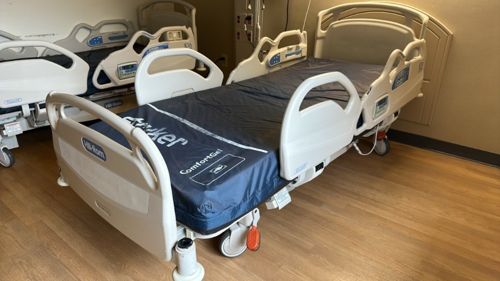 HILL-ROM ADVANTA 2 HOSPITAL BED, PL LOCATED AT: 1 MEDICAL CENTER BLVD ...