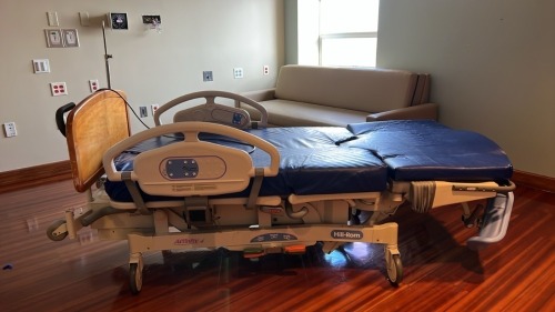 HILL-ROM AFFINITY 3 BIRTHING BED