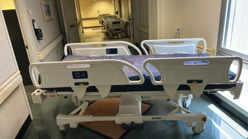 STRYKER FL28C HOSPITAL BED