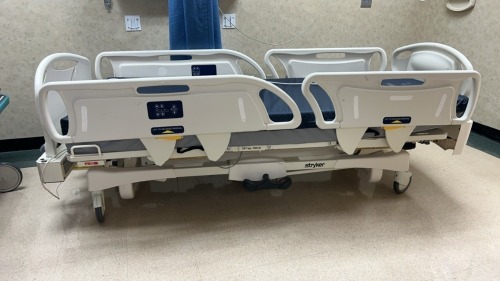 STRYKER FL28C HOSPITAL BED