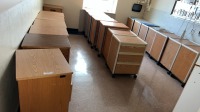 LOT OF BEDSIDE TABLES X20