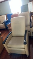LOT OF RECLINERS X8