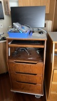LOT OF WORKSTATIONS X3