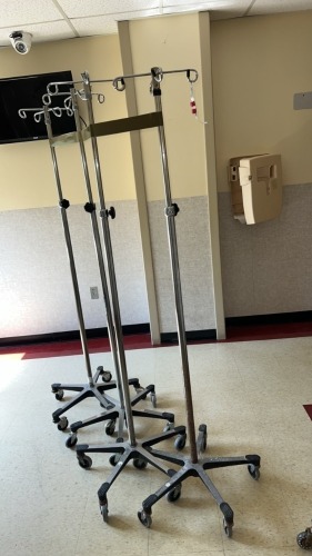 LOT OF IV POLES X4