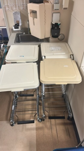 LOT OF LINEN CARTS X4