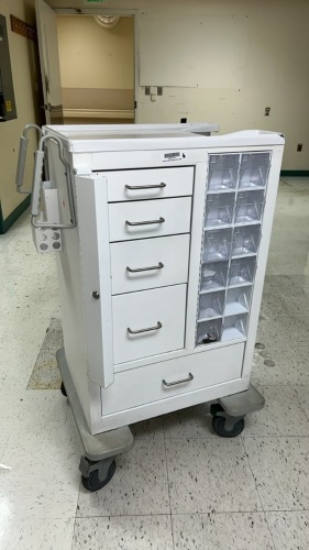 WATERLOO CRASH CART