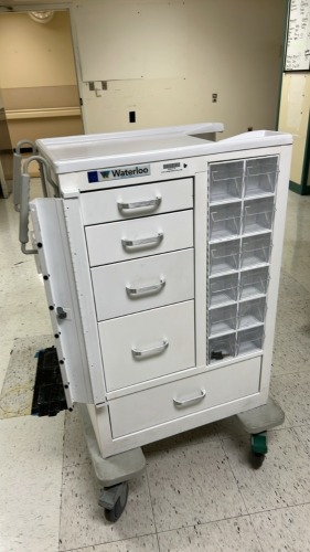 WATERLOO CRASH CART