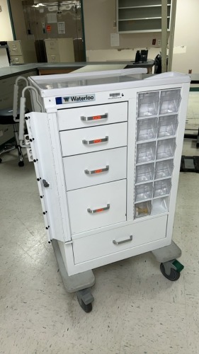 WATERLOO CRASH CART
