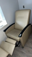 LOT OF RECLINERS X2