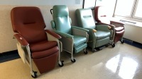 LOT OF RECLINERS X4