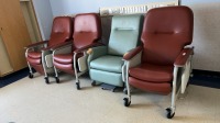 LOT OF RECLINERS X4