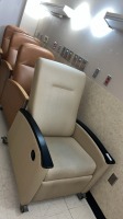 LOT OF RECLINERS X4