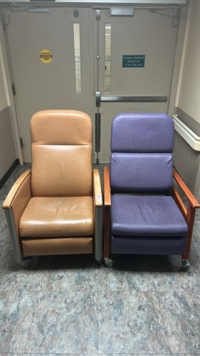 LOT OF RECLINERS X2
