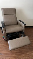 RECLINER