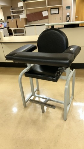 BLOOD DRAW CHAIR